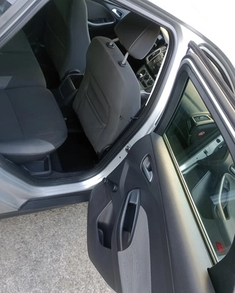 Ford Focus cena 25000 przebieg: 288390, rok produkcji 2014 z Wieliczka małe 121